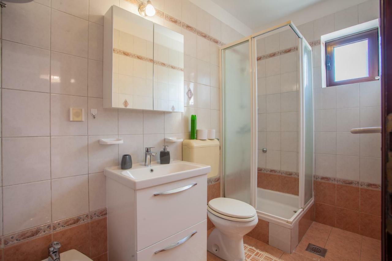 Guesthouse Maver كريس المظهر الخارجي الصورة
