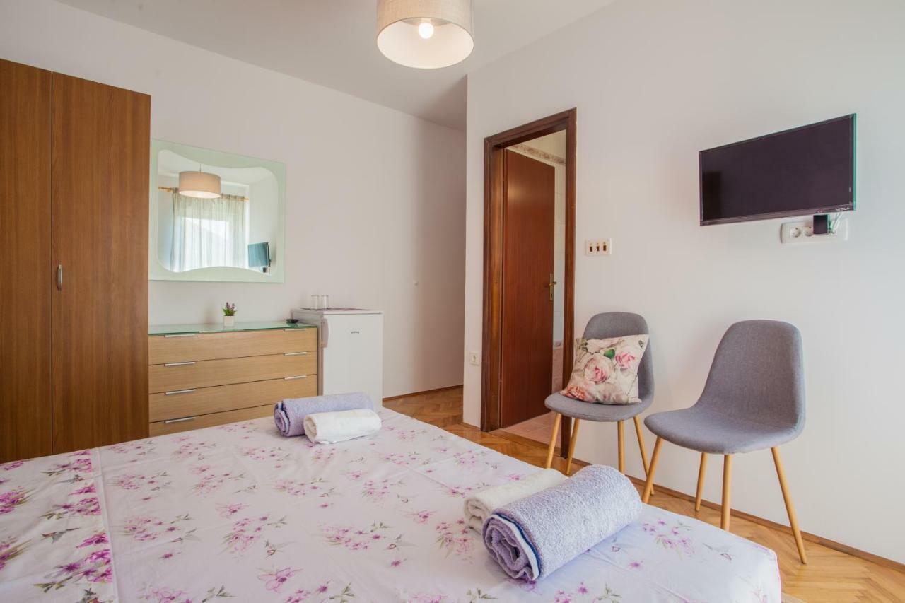 Guesthouse Maver كريس المظهر الخارجي الصورة
