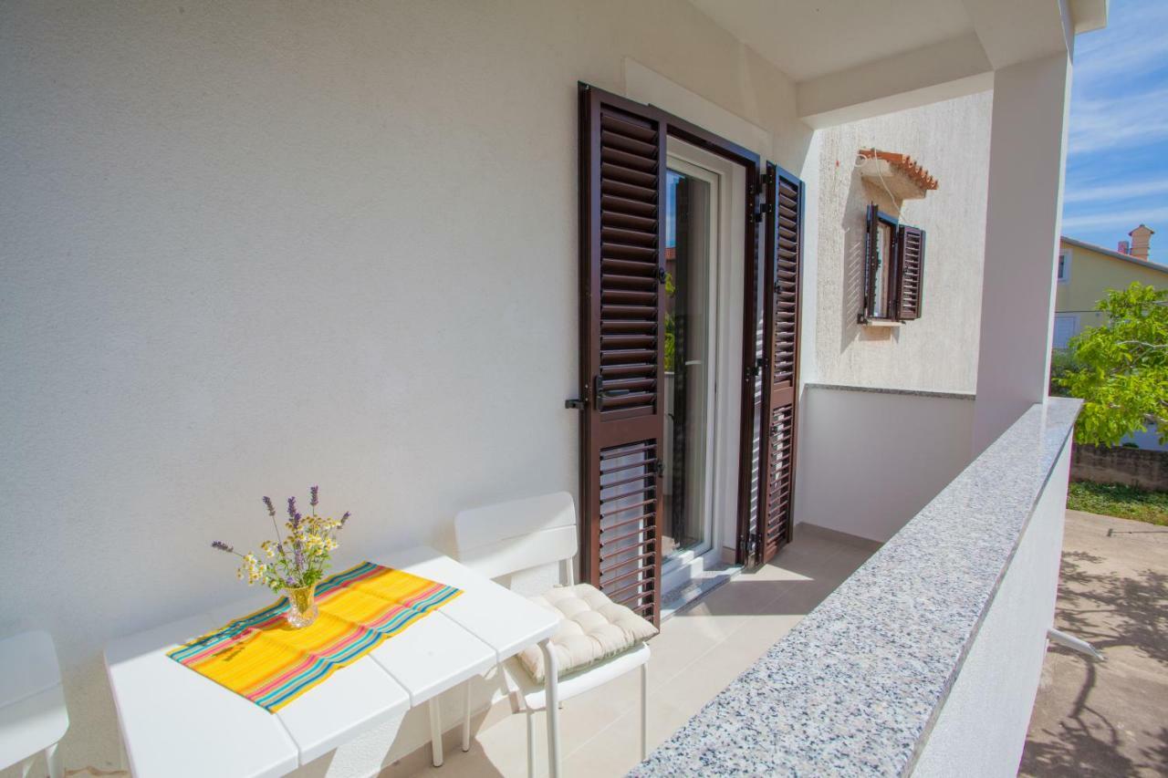 Guesthouse Maver كريس المظهر الخارجي الصورة